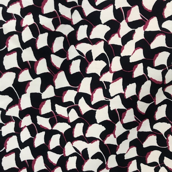 *JUST REDUCED* Ann Taylor Factory Skirt - Picture 3 of 8